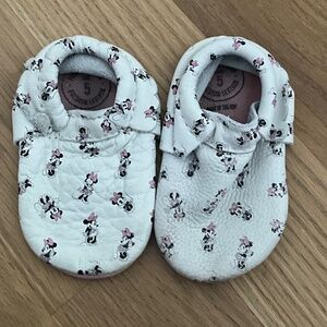 Freshly Picked Minnie Mouse Moccasins (size 5)